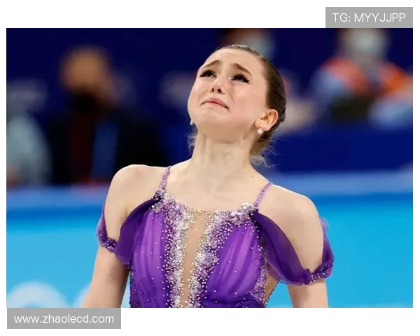 特里皮尔离婚消息前夕被曝与成人女星秘密约会引热议 特里皮尔离婚消息前夕被曝与成人女星秘密约会引热议